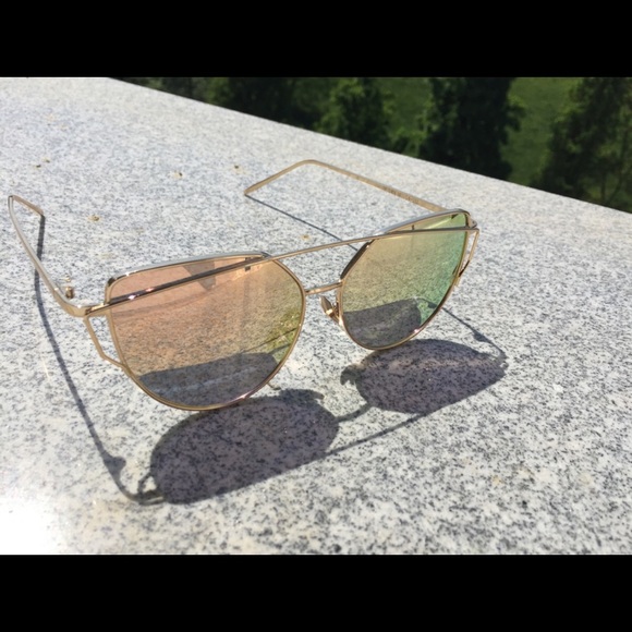 🔥SALE ONLY 1 LEFT🔥Cat Eye Sunnies - Picture 5 of 7